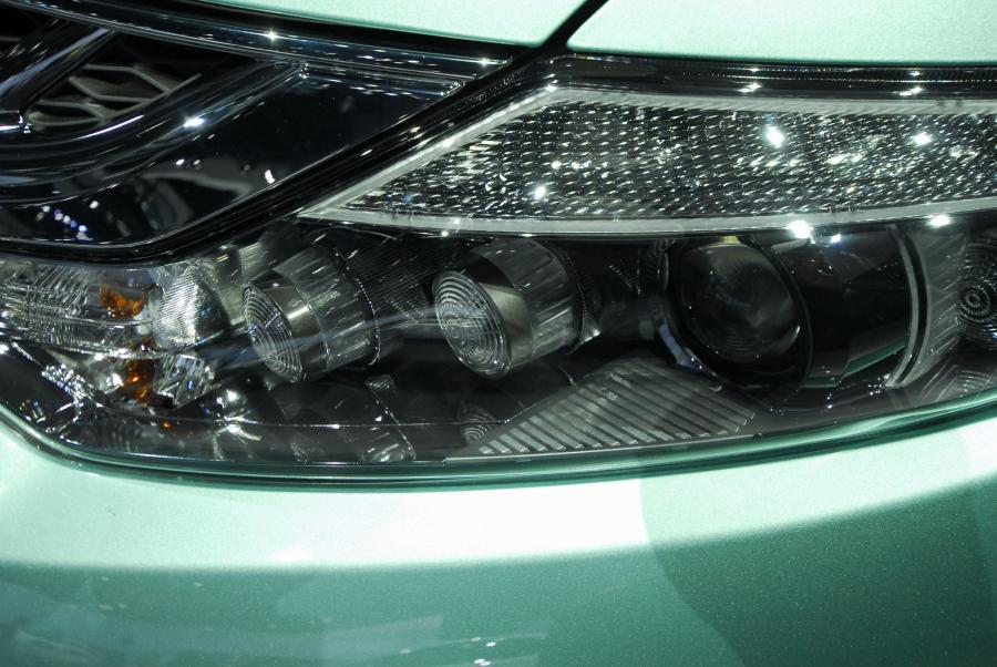  Nissan Murano CrossCabriolet 2011 года  (фото 104 из 131)